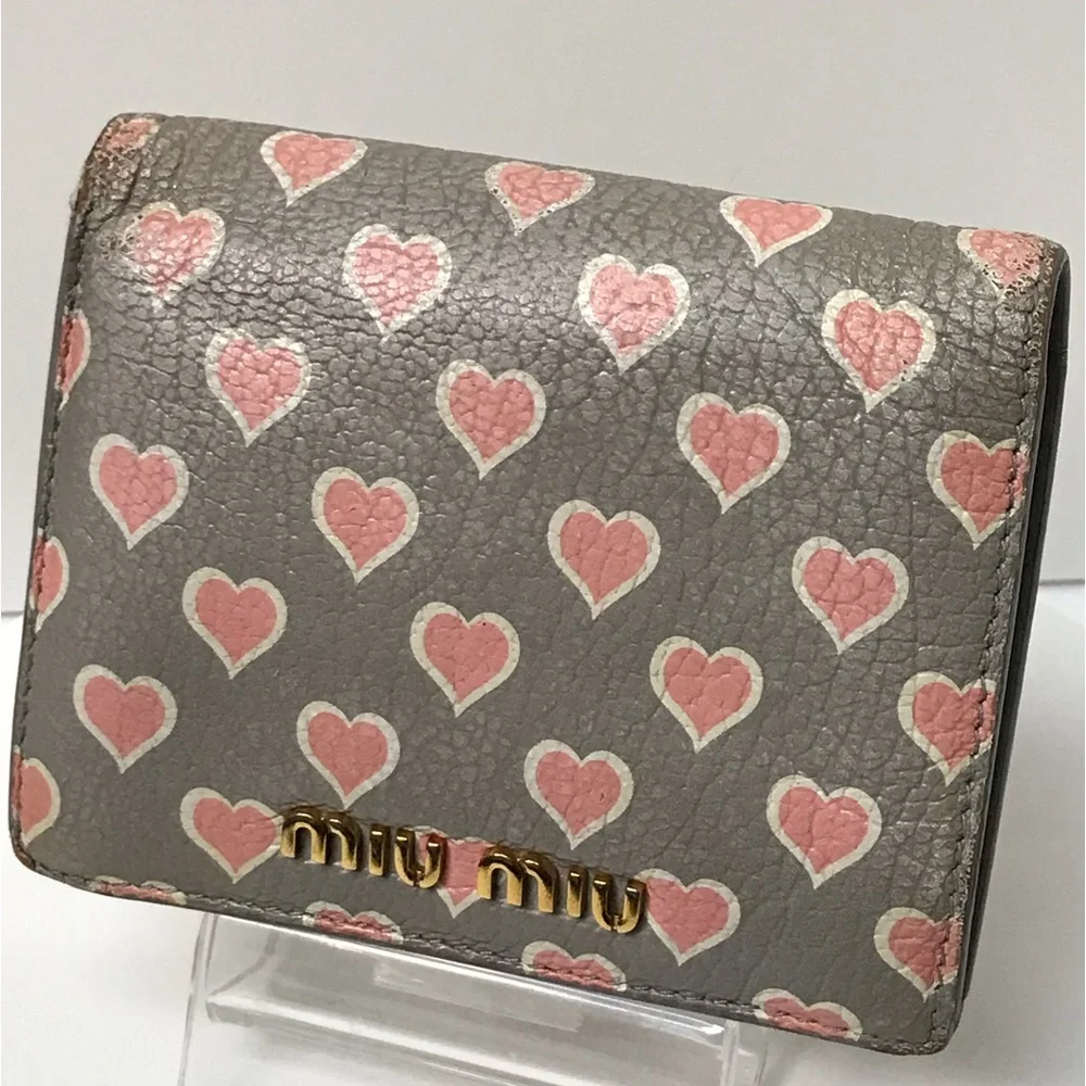 MIU MIU Heart Leather Bifold Compact Wallet 😍 - Picture 3 of 17